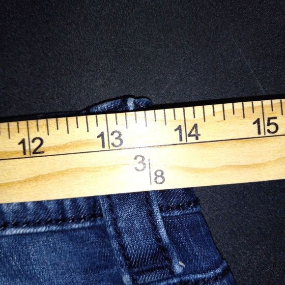 Miss Me Signature Capri Size 27 Floral Embroidered Frayed Hem Distressed Capris - Picture 11 of 13